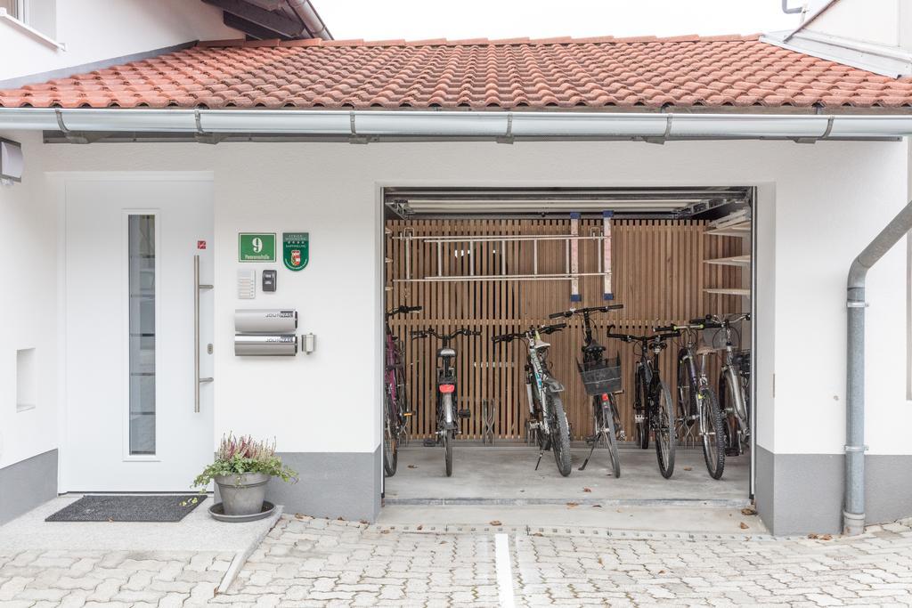Haus Am Weinberg Daire Seekirchen am Wallersee Dış mekan fotoğraf