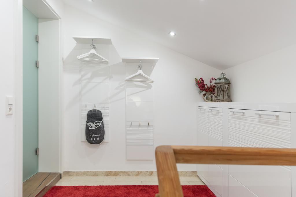 Haus Am Weinberg Daire Seekirchen am Wallersee Dış mekan fotoğraf